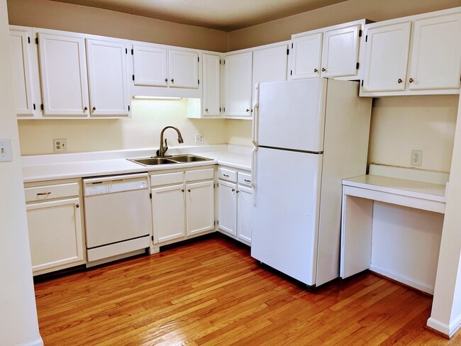 Photo - 6828 Ray Rd Unidad Suite A