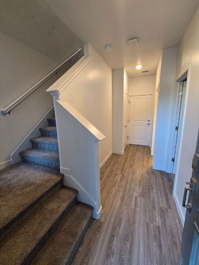 Photo - "Chic 3-Bed Townhouse with Pool Access in Bluffdale!"