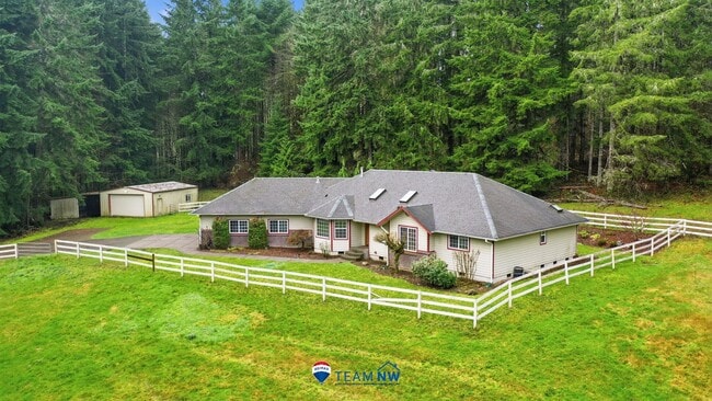 Building Photo - Move in ready! 3 bed, den, 2 bath rambler on 4.62 acres with pasture in Tumwater School District.