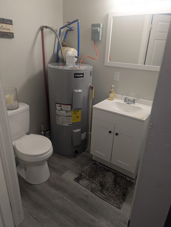 Photo - 213 Short St