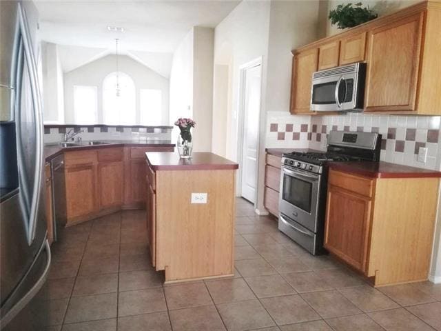 Photo - 1724 River Oaks Dr