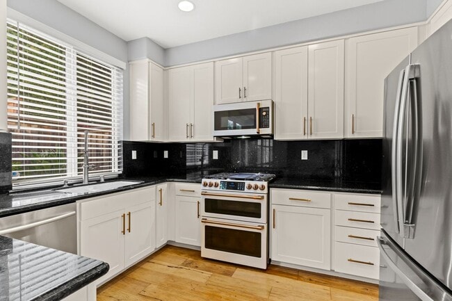 Photo - 3927 Hidden Grove Ln