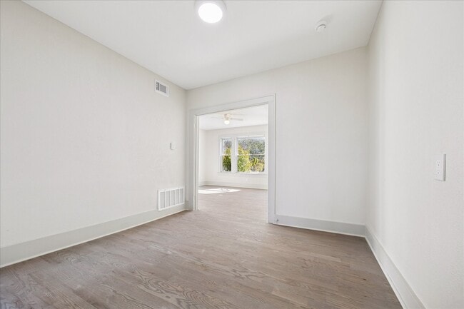 Photo - 1632 Hawthorne St Unit 1