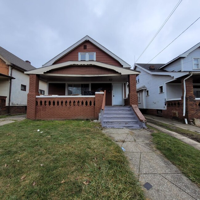 South Broadway 4 Bed 2 Bath Bungalow - South Broadway 4 Bed 2 Bath Bungalow Casa