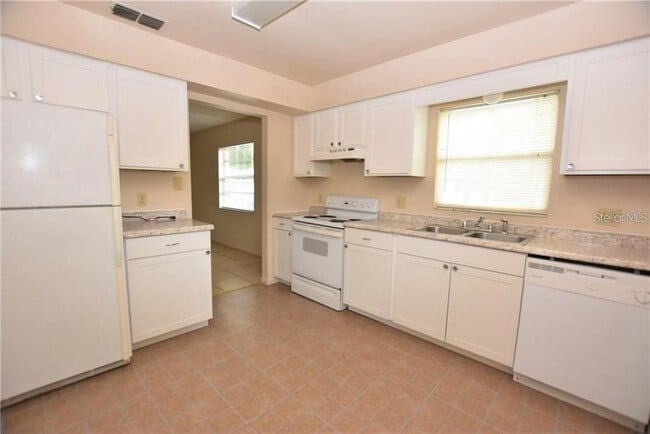 Photo - 1426 E Fern Rd