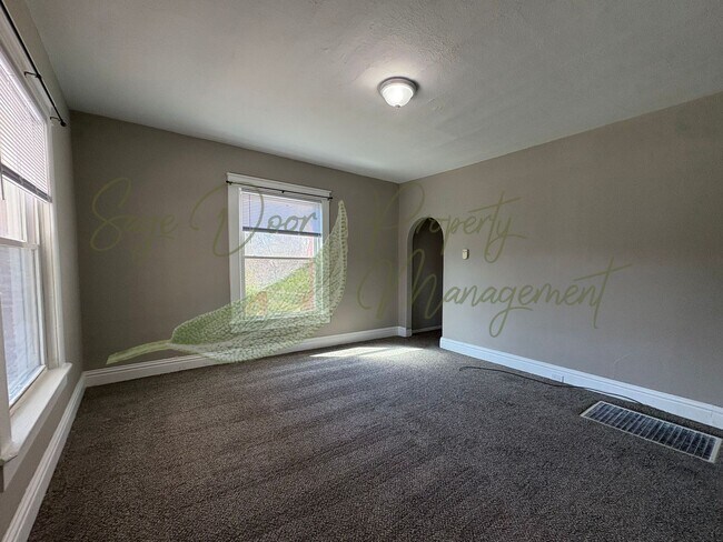 Photo - 102 Kansas City Ave S