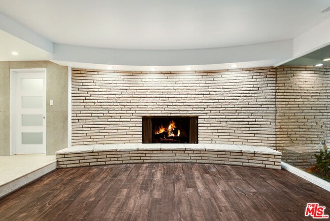 Photo - 3151 Oakdell Ln