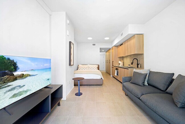 Photo - 121 NE 5th St Unit SI ID1509615P