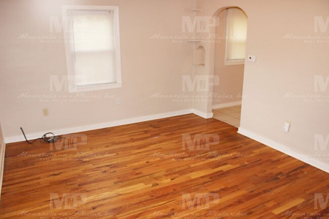 Photo - 1317 W Mulberry St