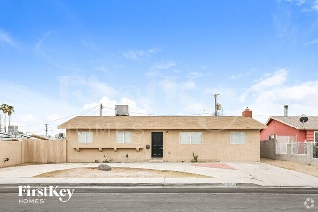 Building Photo - 2316 E Dori Ave Rental