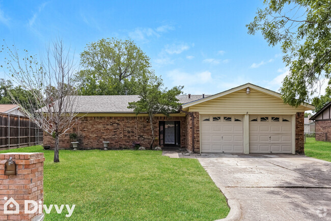 Building Photo - 4412 Tiptop St Rental