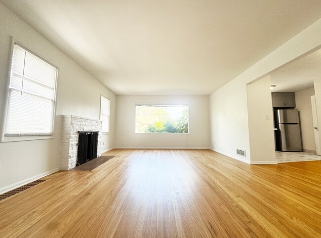 Photo - 5115-5115 NE 33rd Ave Unidad 5111 NE 33rd Avenue
