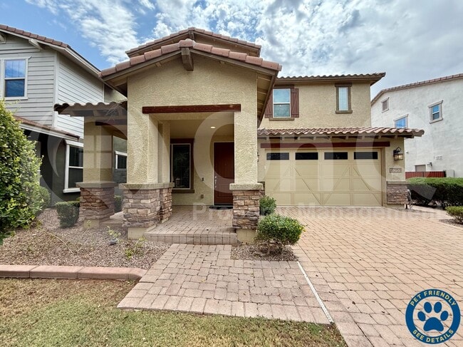 Building Photo - 4051 E Mesquite St Rental