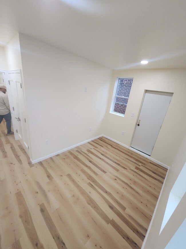 Photo - 4840 Old York Rd