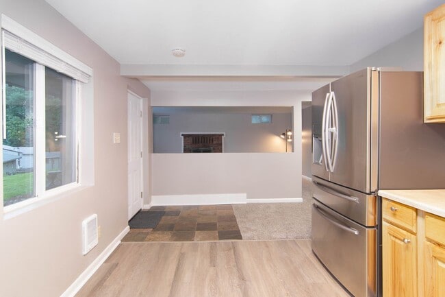 Photo - 2 Bed 1ba Liberty Lake Duplex Lower-level ...