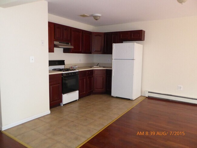 Photo - 2471 Belmont Ave Unit APT #3
