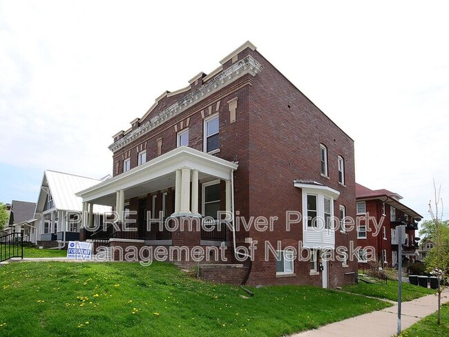 Building Photo - 2969 Harris St Unit 3