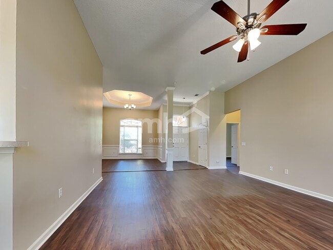 Photo - 822 Granite Ln