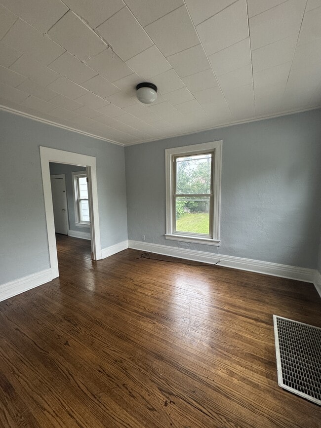 Photo - 180 Norran Dr Unit 2