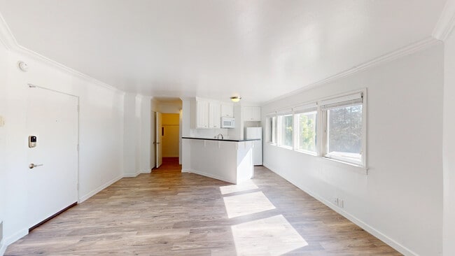 Building Photo - 1827 Lincoln Ave Unit 211 Rental
