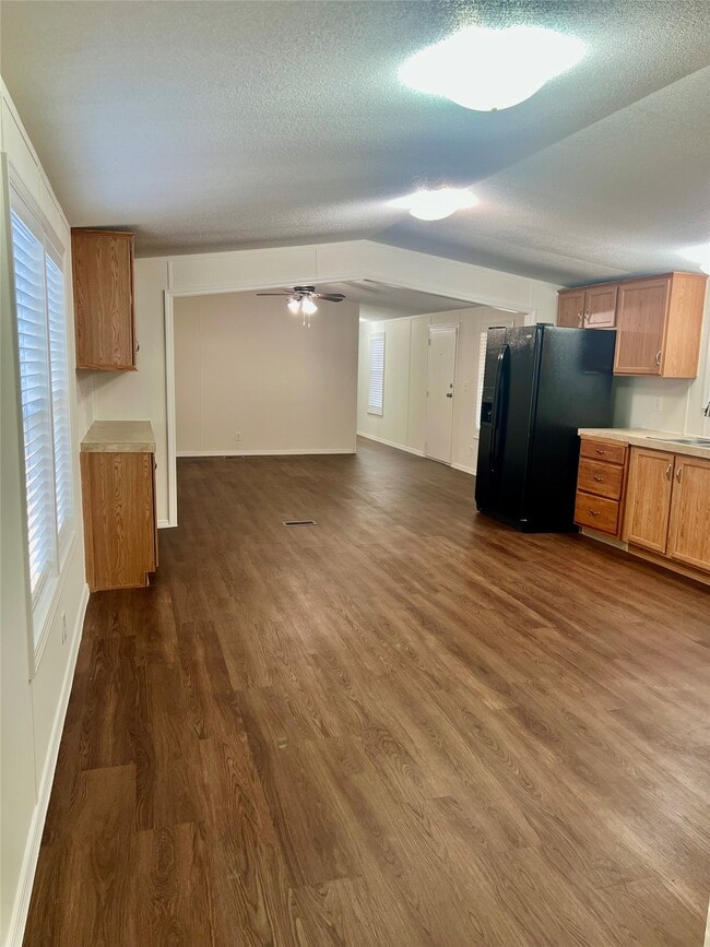 Building Photo - 24413 Tree Ln