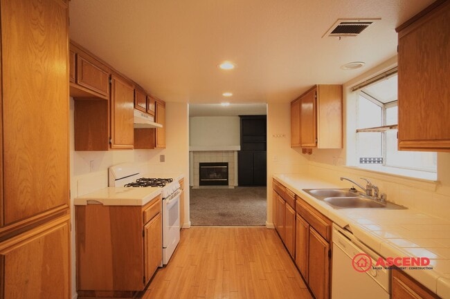 Photo - Beautiful 3 bedroom home in Northwest Bakersfield!!