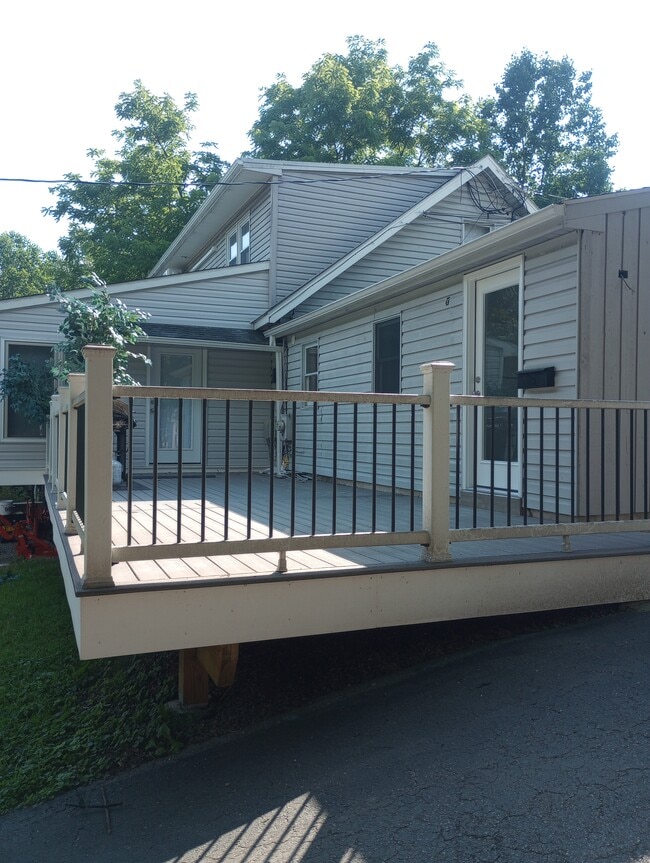 Building Photo - 380 W Rose Tree Rd