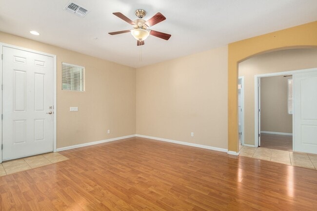 Photo - 3 Bedroom, 2 bath home in the heart of Gilbert!