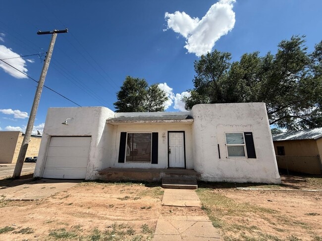 Building Photo - Beautiful home!