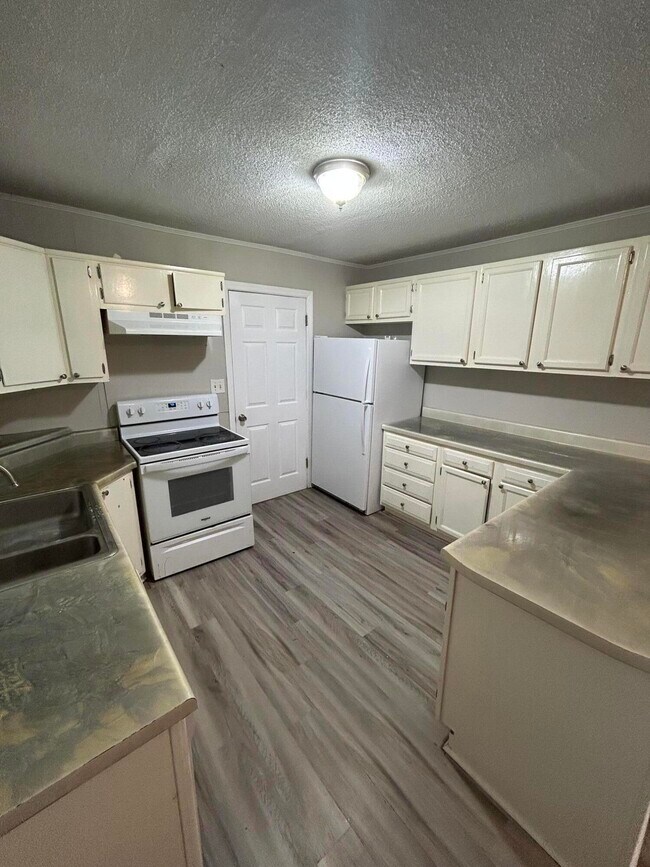Photo - 1320 Parker Ave SW