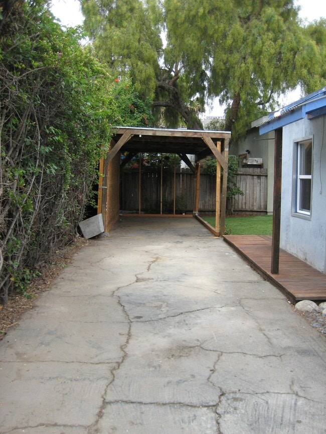 Photo - Broadway Unidad Back House