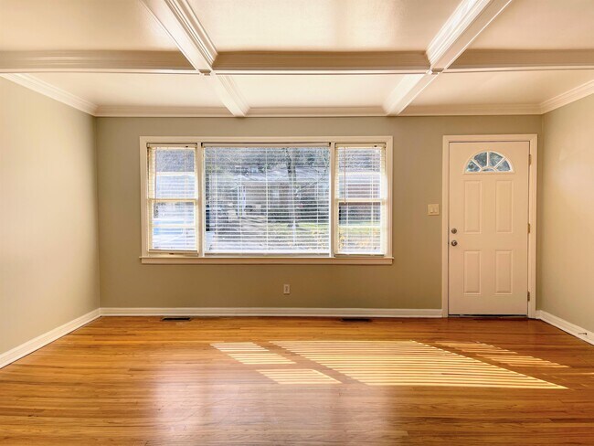 Photo - 1921 Stevens Ave NE