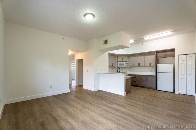 2801 Riverside Dr Unidad 301-S