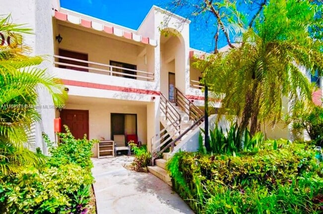 Photo - 20300 NE 3rd Ct Unidad 6