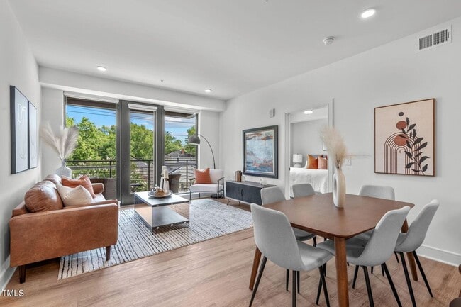 **OFFERING 50% OFF THE FIRST MONTH'S RENT*... - **OFFERING 50% OFF THE FIRST MONTH'S RENT*... Condo