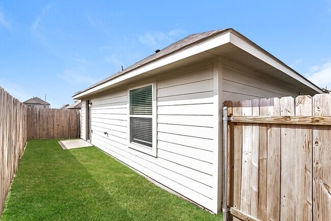 Photo - 19019 Moynihan Dr