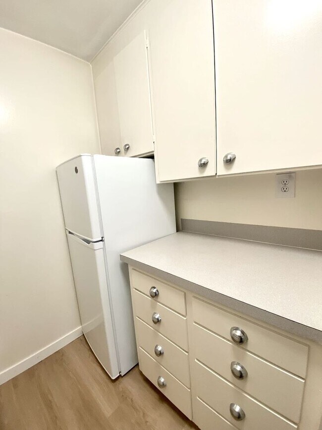 Photo - East Mercer Apartments