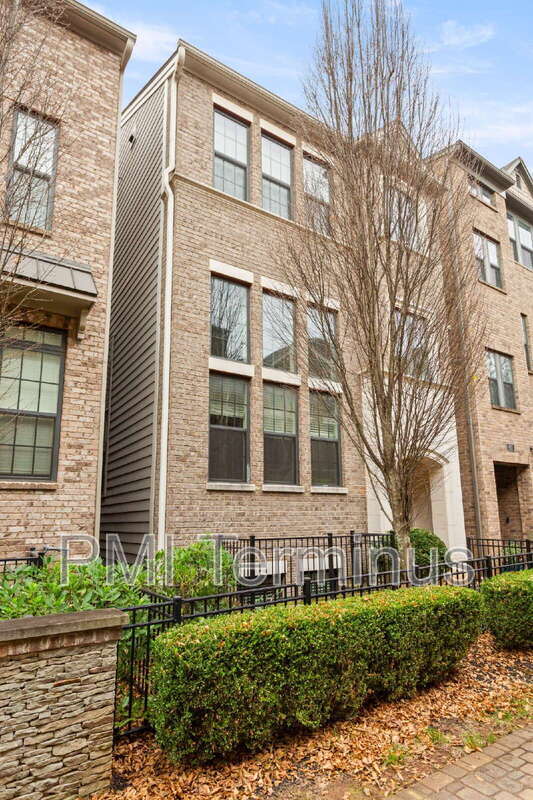 Photo - 609 Broadview Terrace NE