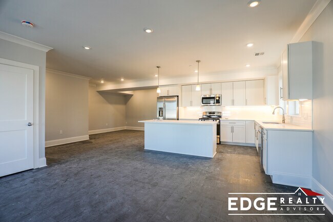 Photo - 55 Saunders St