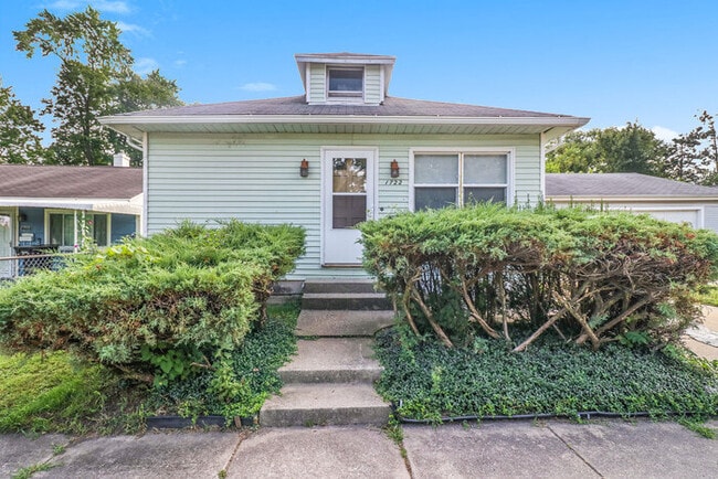 Building Photo - Rum Village 3 Bedroom Home