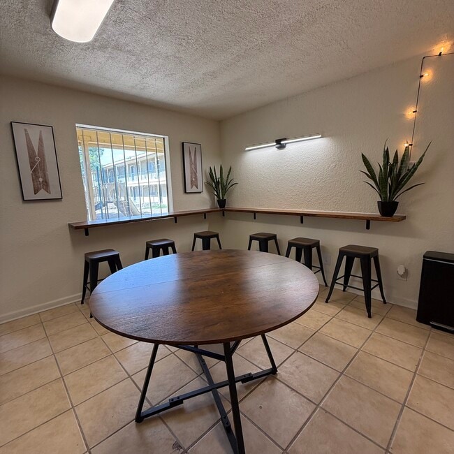 570 Laundry Cafe - Hacienda Heights