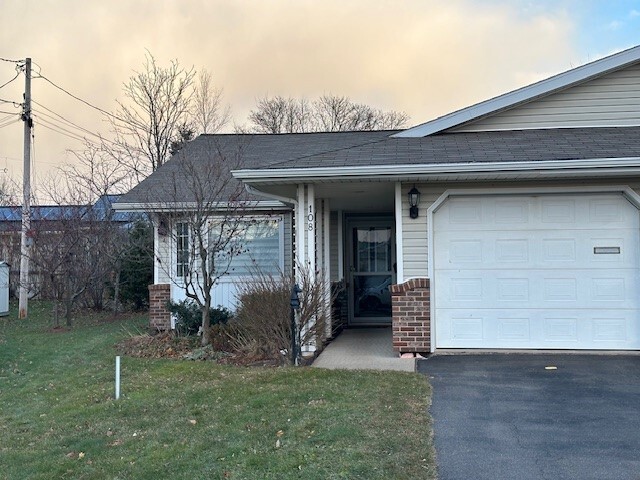 Photo - 108 Stafford Estates