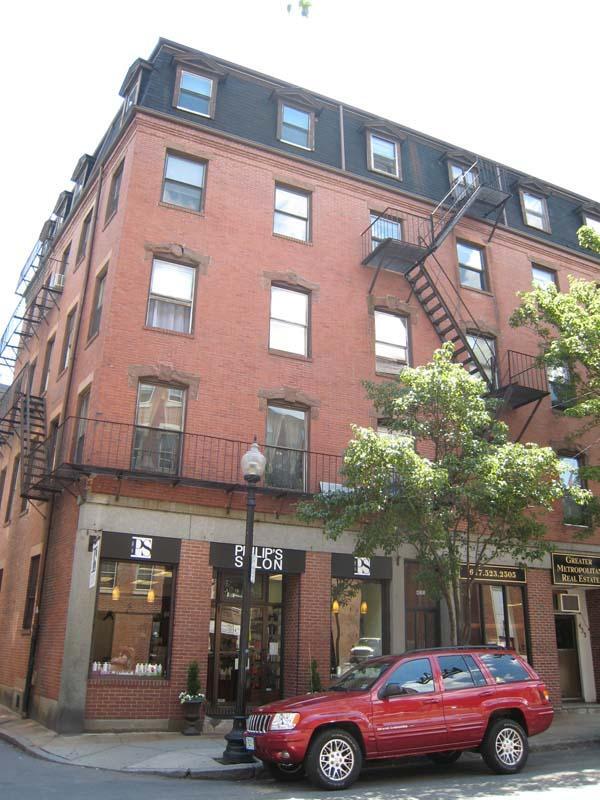 Building Photo - 435 Hanover St Rental