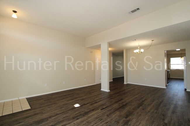 Photo - Spacious 4-Bedroom Home in Killeen