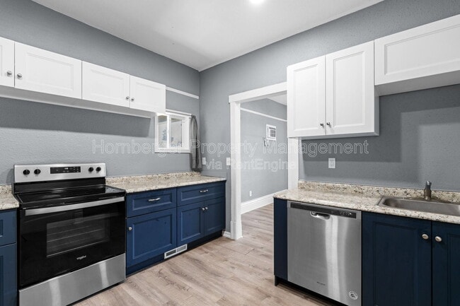 Building Photo - 2704 W Boone Ave