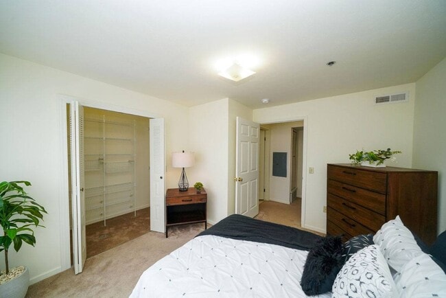 Tracy Creek Apartment Homes