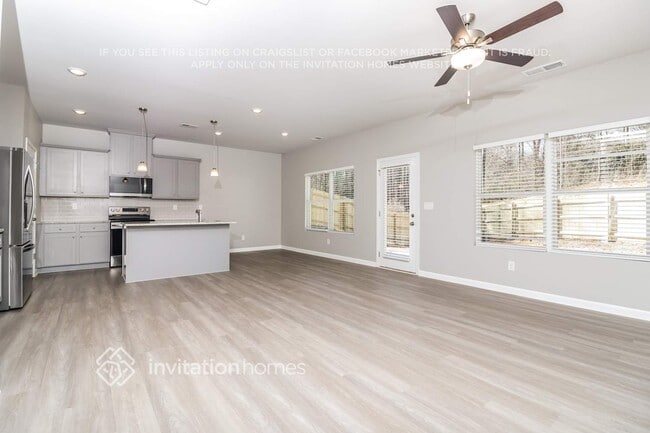 Photo - 106 Streambank Ct