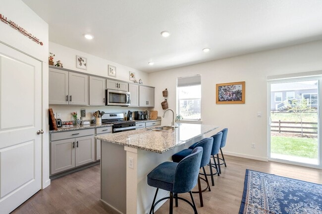 Photo - 4-Bedroom Home in Mallard Ridge with Office and Fenced Yard