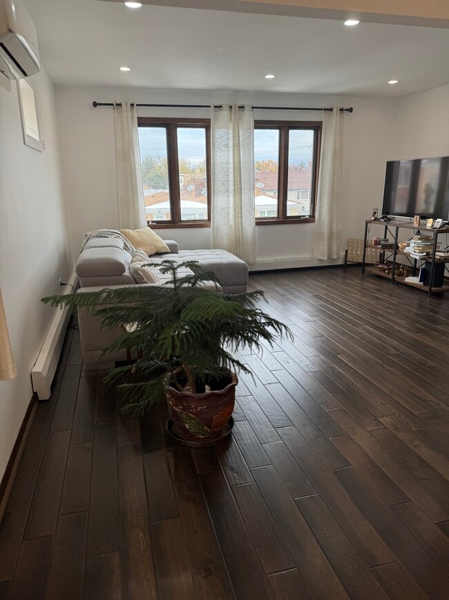 Photo - 6013 W Gunnison St Unit 2