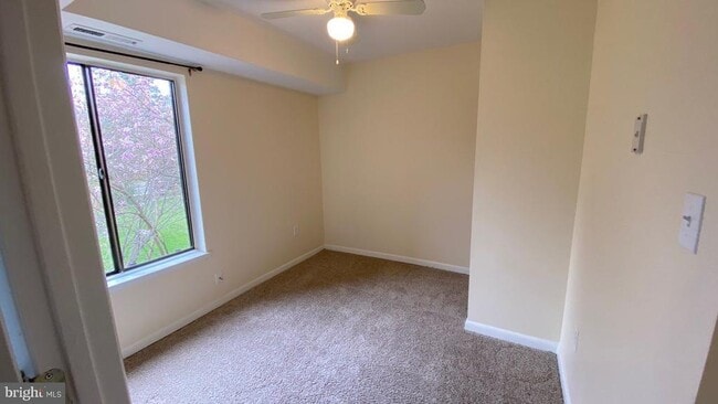 Building Photo - 10536 Cross Fox Ln Unit C-1